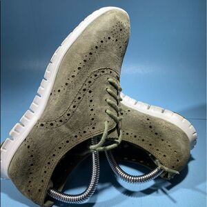 Cole Haan Women Sneaker Zerogrand Wingtip Size 6B Gray Suede Shoe